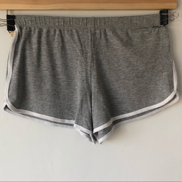 Heart & Hips Pants - Gray lounge shorts